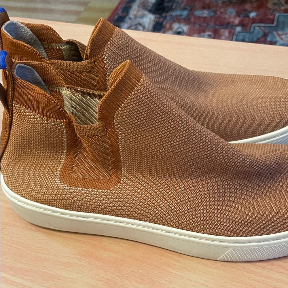 Woman Rothy’s Slip-On Knit Casual Sneakers - Brown